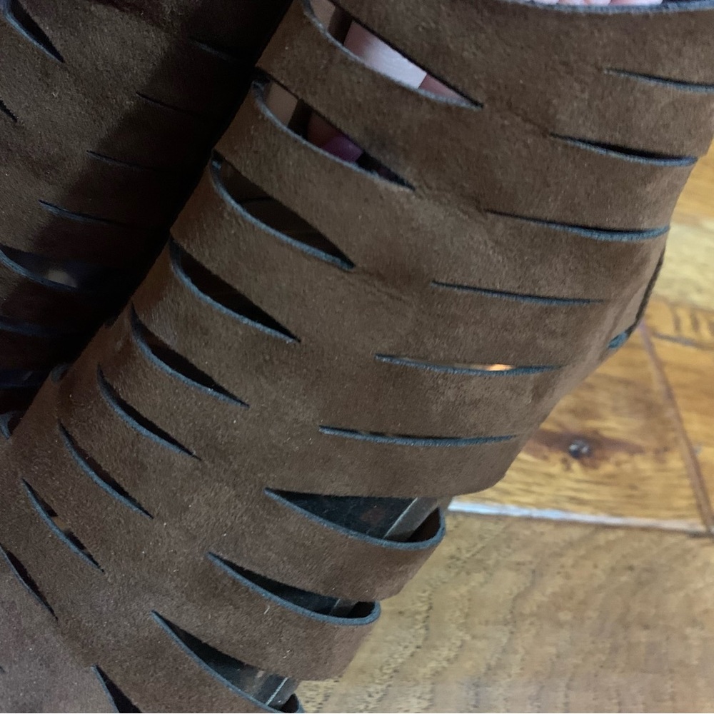 Carlos by Carlos Santana | Chocolate Brown faux suede Booties | Sz 8.5 - Picture 7 of 13